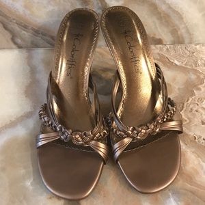 Coloriffics heels with braided detail